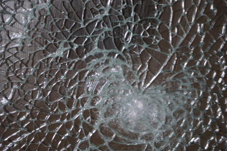 5 Common Tempered Glass Myths in Modern Glass Technology