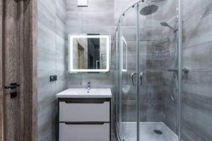 How to Replace Shower Door, Shower Door Replacement