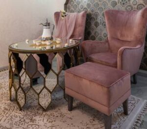 How to Decorate a Glass Coffee Table